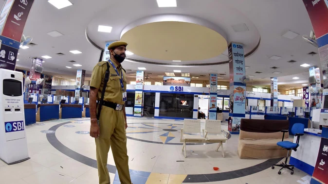 बैंकों में फिर बढ़ेगी कर्ज की रफ्तार, एसबीआई की नई रिपोर्ट में संकेत