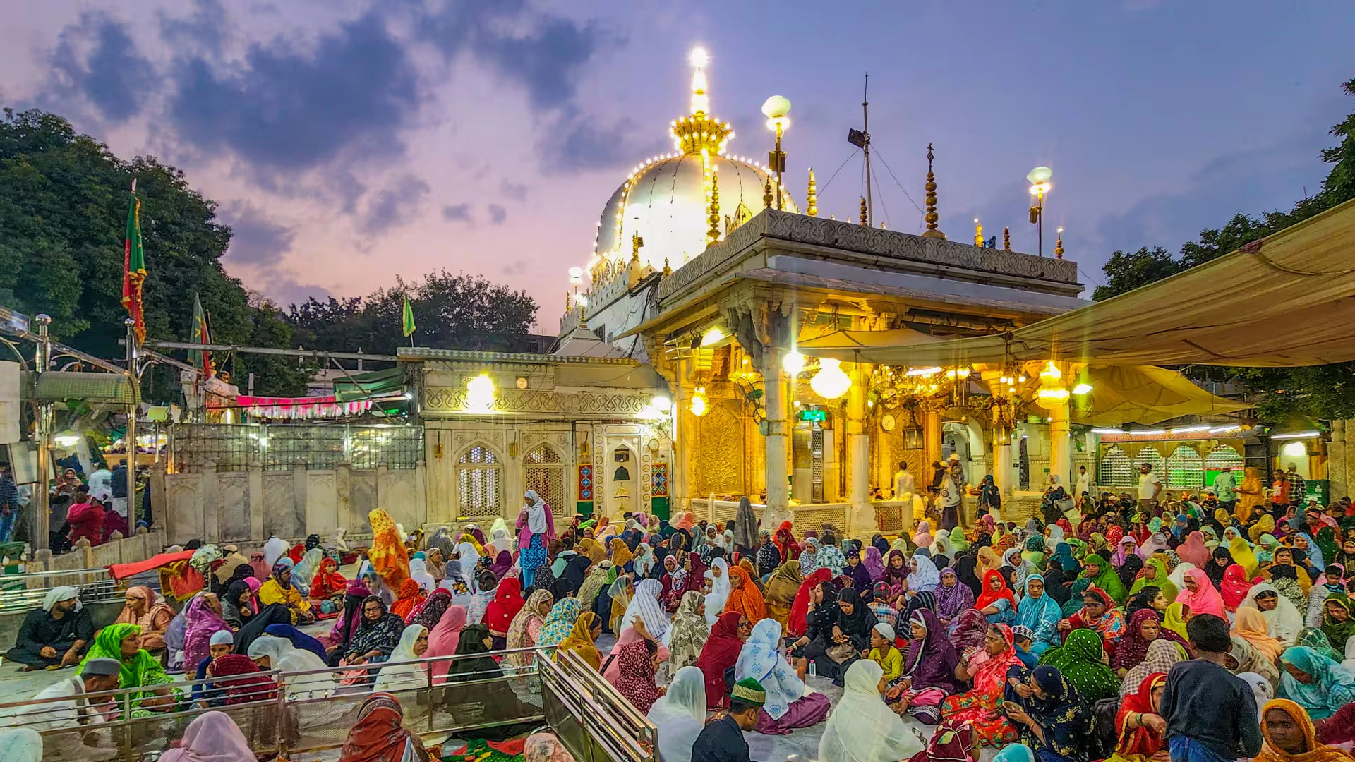 अजमेर: जियारत लाइसेंस को लेकर दरगाह में टकराव, खादिमों ने खुलकर किया विरोध