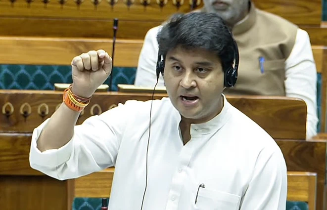 ‘संचार साथी’ ऐप जासूसी के लिए नहीं, उपयोगकर्ता की सुरक्षा के लिए है: ज्योतिरादित्य सिंधिया