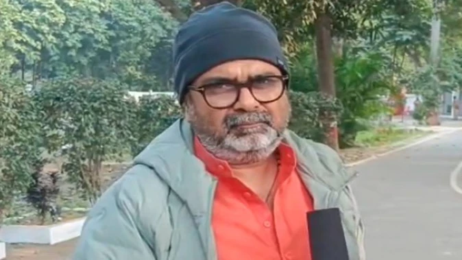 राजनीति से दूर रहना ही ठीक… मोदी का व्यक्तित्व महान: अवध ओझा