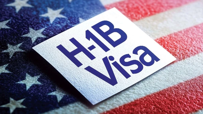 अमेरिका ने H-1B और H-4 वीजा प्रक्रिया में किया बड़ा बदलाव, सोशल मीडिया जांच अब अनिवार्य