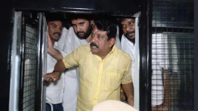 तिरुपरनकुंद्रम पहाड़ी पर जबरन चढ़ाई, भाजपा नेताओं समेत 113 के खिलाफ एफआईआर