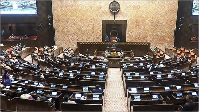 इंडिगो की उड़ानें रद्द, सांसदों की यात्रा भी प्रभावित; राज्यसभा में उठा मुद्दा