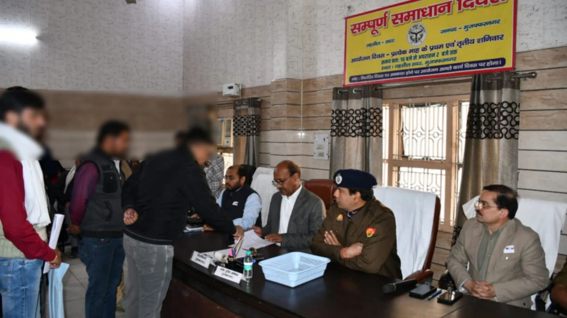 मुजफ्फरनगर: संपूर्ण समाधान दिवस में 131 में से सिर्फ 16 शिकायतों का निस्तारण