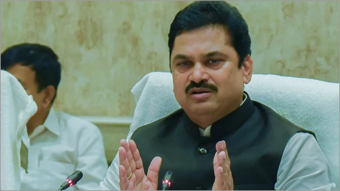 महाराष्ट्र विधान परिषद ने स्वीकार किया कामरा पर विशेषाधिकार हनन का प्रस्ताव