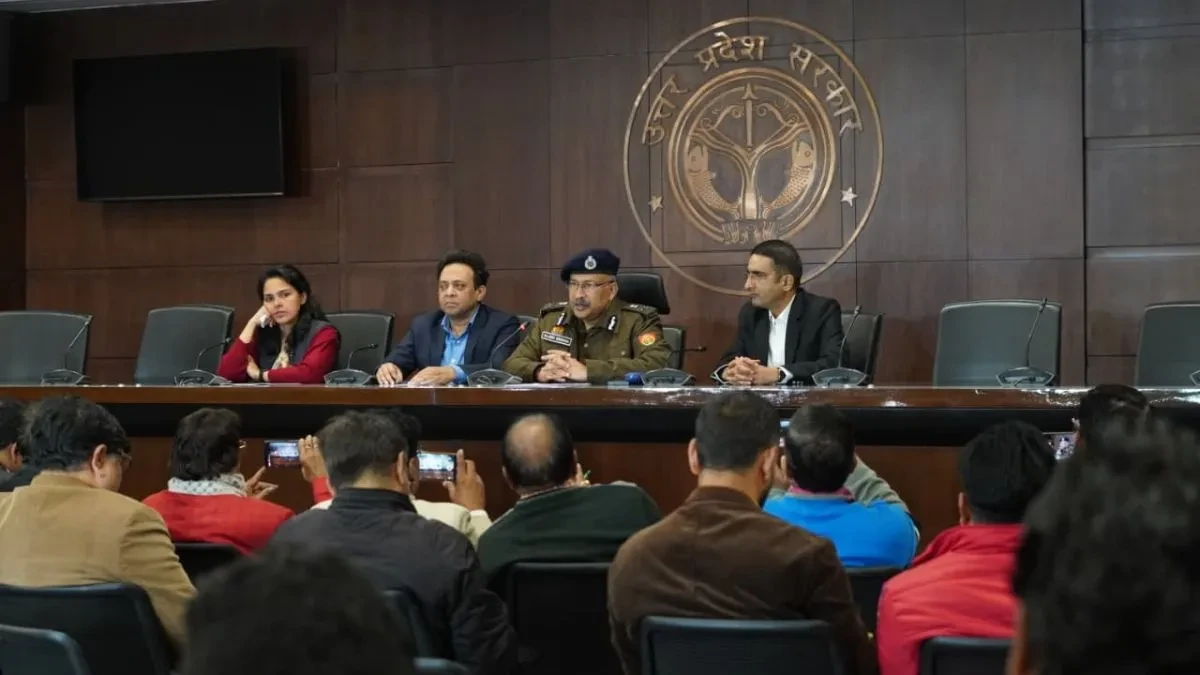 नकली कफ सिरप पर यूपी सरकार की सख्ती, आईजी स्तर पर एसआईटी गठित