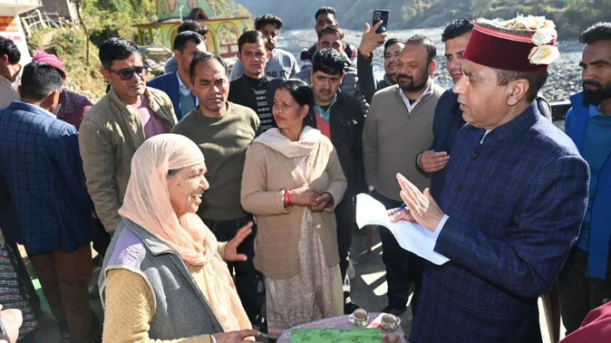 जनता के दर्द को नहीं समझती सरकार, जश्न में हो रहे हैं बड़े खर्च: जयराम ठाकुर