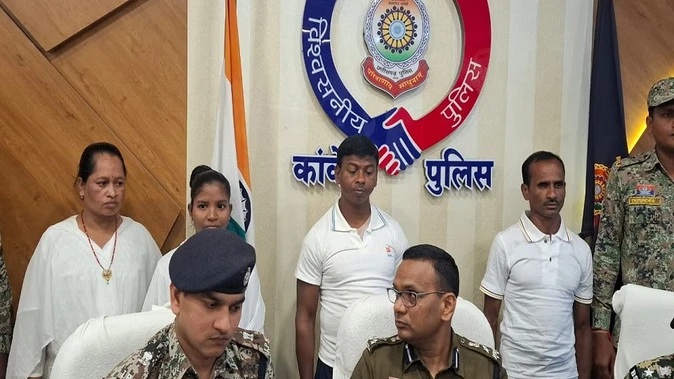 मदनवाड़ा हमले में शामिल चार नक्सलियों का आत्मसमर्पण, महिला भी शामिल