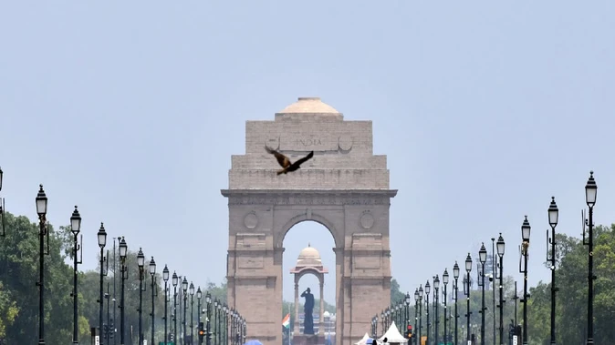 दिल्ली की हवा में सुधार: AQI में 23 अंक की गिरावट, एनसीआर में कहां सबसे ज्यादा प्रदूषण?