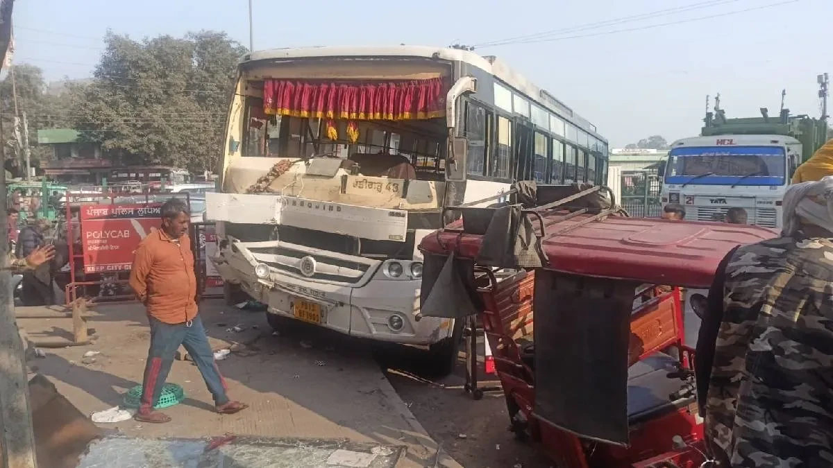 पंजाब के लुधियाना में बस ने लोगों को कुचला, ब्रेक फेल होने का अंदेशा