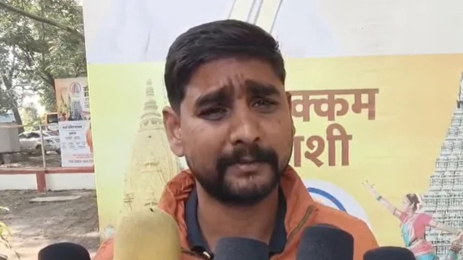 बीएचयू अस्पताल में अनियमितताओं पर बवाल, छात्रों ने मंत्री से की शिकायत