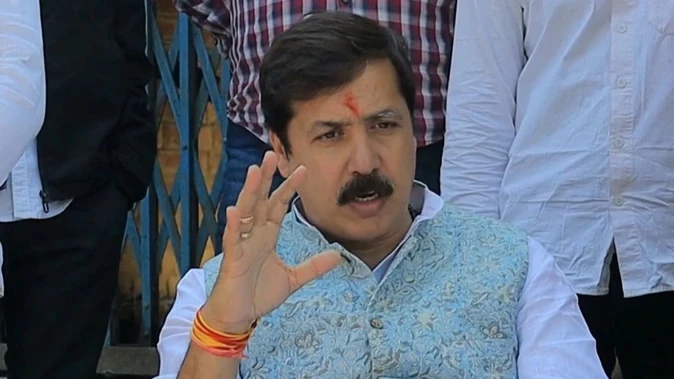 कफ सिरप केस पर धनंजय का पलटवार: बोले- अखिलेश क्षत्रिय विरोधी, करेंगे मानहानि का मुकदमा