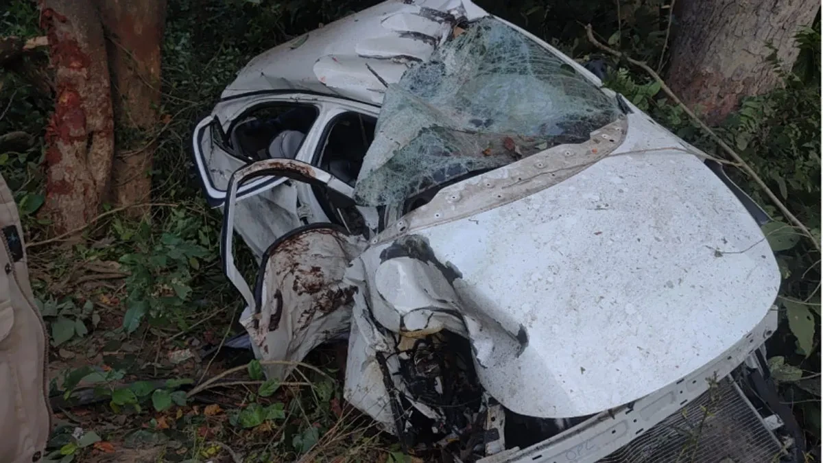 कालाढूंगी-बाजपुर हाईवे पर कार दुर्घटना, दो पर्यटकों की मौत, पांच घायल