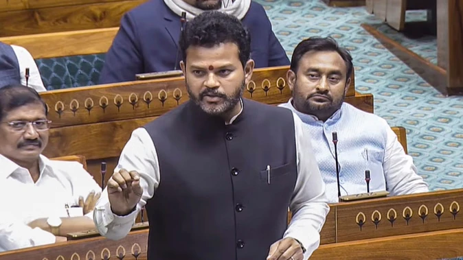 पूरे साल हवाई किराए नियंत्रित करना संभव नहीं: लोकसभा में बोले राममोहन नायडू