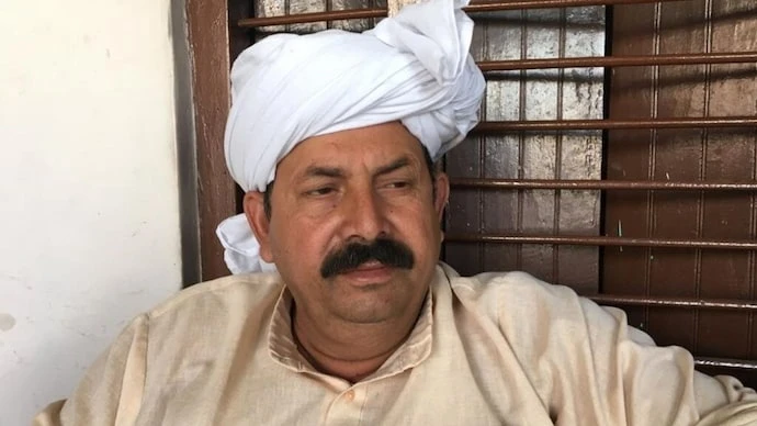 हिंदू आबादी घट रही, समाज को जागना होगा: नरेश टिकैत