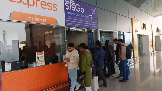 पटना एयरपोर्ट पर इंडिगो का संकट जारी, आज भी 8 उड़ानें रद्द