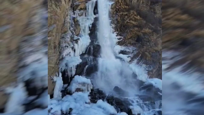 बदरीनाथ में कड़ाके की ठंड, जम गई ऋषि गंगा; पर्वतीय क्षेत्रों में बारिश-बर्फबारी के आसार
