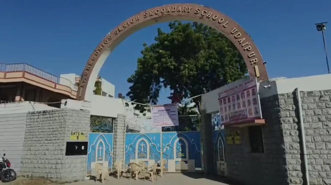 ग्रेगोरियस स्कूल विवाद: सिख छात्रा की टीसी कटने से हंगामा,  शिक्षकों का धरना हटा