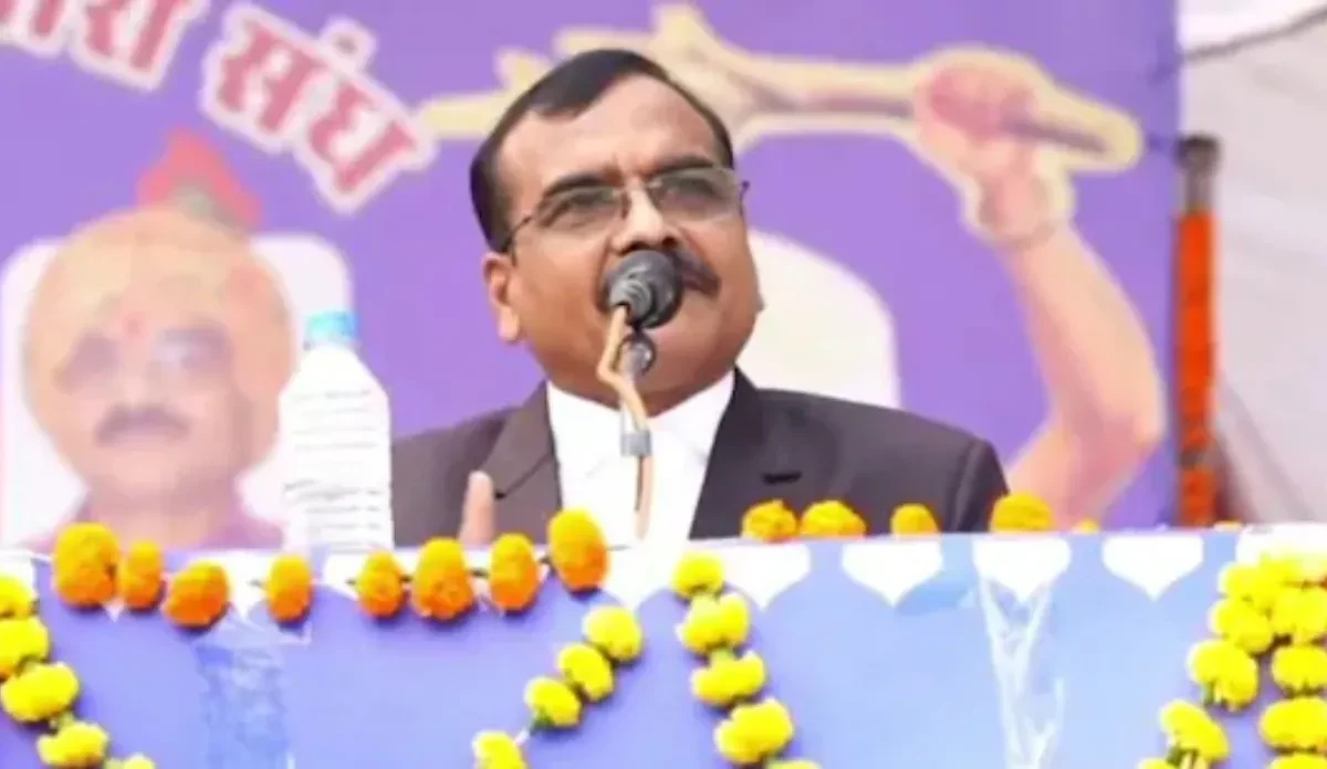 भोपाल: संतोष वर्मा को बर्खास्त करने की मांग, ब्राह्मण समाज ने मुख्यमंत्री आवास घेरा