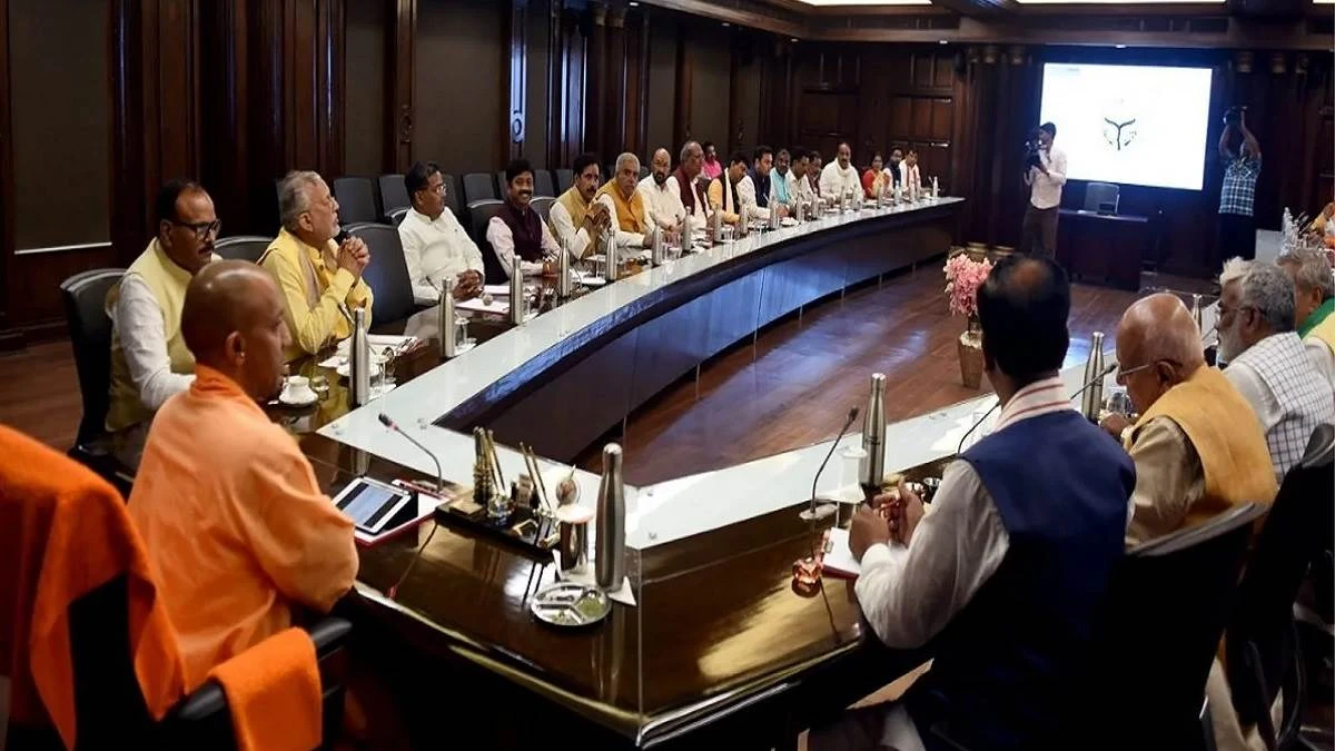 यूपी: मंत्रिमंडल विस्तार की तैयारी, जातीय और पीडीए समीकरण पर फोकस