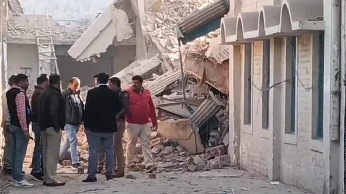 पानीपत: सेक्टर-25 की फैक्ट्री की छत गिरने से चार मजदूर घायल