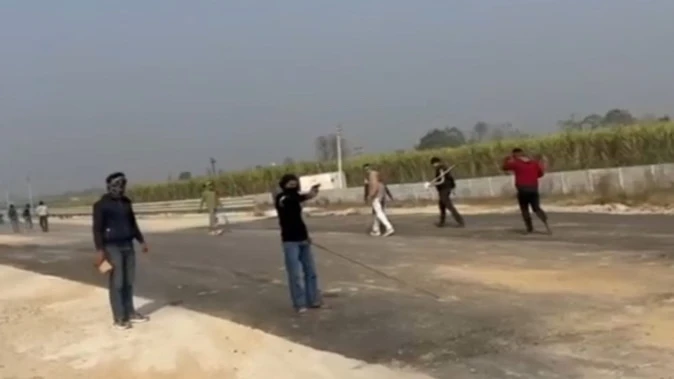 मेरठ में क्रिकेट विवाद ने लिया हिंसक रूप, युवक को लगी गोली