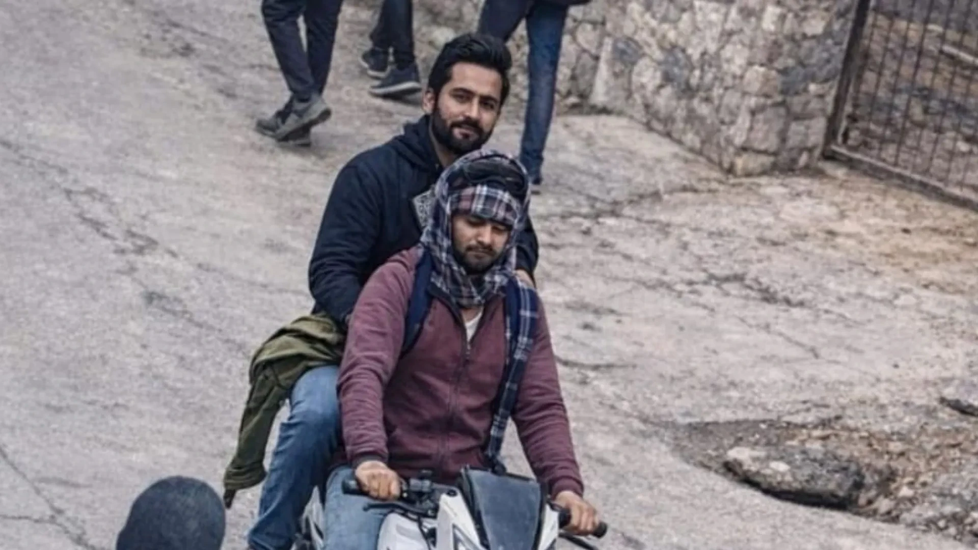 हापुड़ में दिनदहाड़े 85 लाख की लूट, पुलिस बदमाशों की तलाश में जुटी