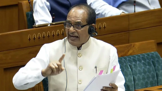 लोकसभा में पारित 'वीबी-जी-राम-जी' विधेयक, शिवराज बोले- विपक्ष महात्मा गांधी का अपमान कर रहा