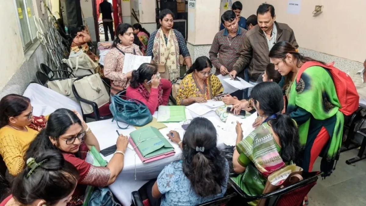 चुनाव आयोग ने की तमिलनाडु और गुजरात की ड्राफ्ट वोटर लिस्ट की घोषणा