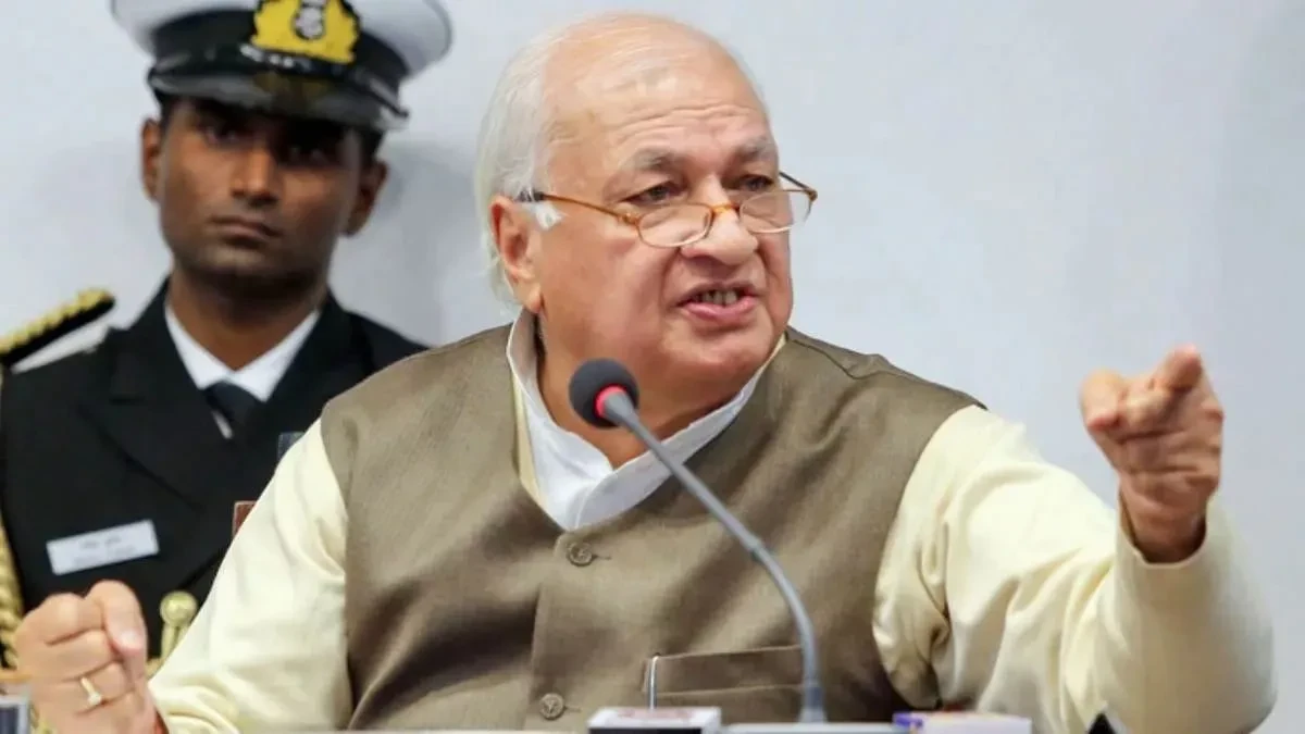 हिजाब प्रकरण में विवाद की कोई गुंजाइश नहीं, पिता-बेटी के रिश्ते जैसा मामला: आरिफ मोहम्मद खान