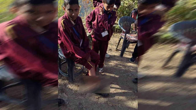 चमोली: झाड़ियों के बीच छिपे भालू ने अचानक स्कूल जा रहे छात्र पर किया हमला