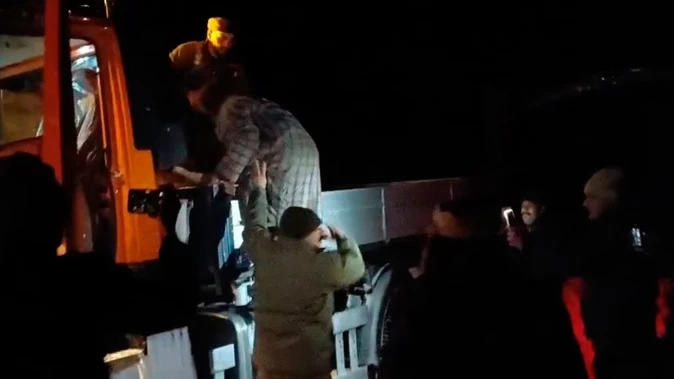 पुंछ: बर्फ में फंसे तीन युवकों का जवानों ने किया शानदार रेस्क्यू