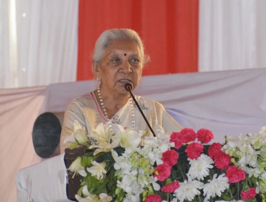 यूपी: राज्यपाल की मंजूरी के बाद बांके बिहारी जी मंदिर न्यास समेत 10 विधेयक बने कानून