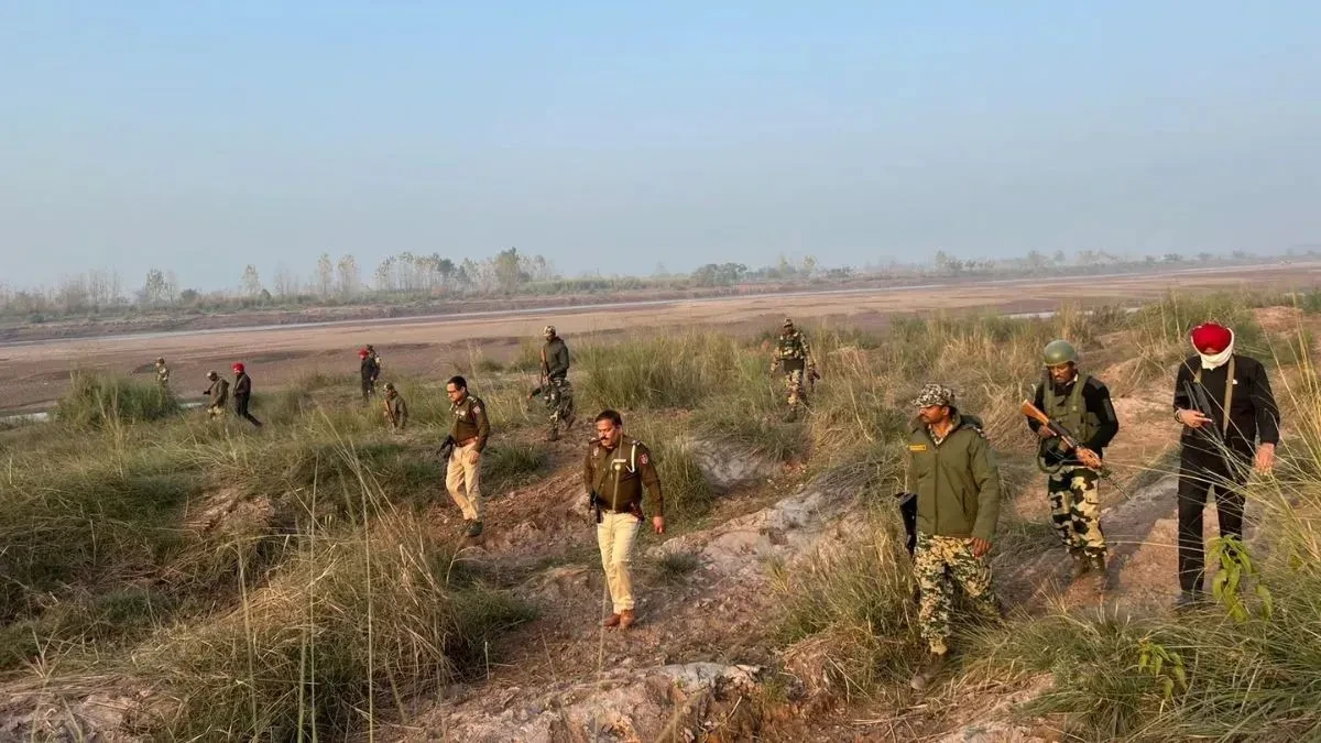 पठानकोट में आतंकी हमले की आशंका, एक संदिग्ध हिरासत में