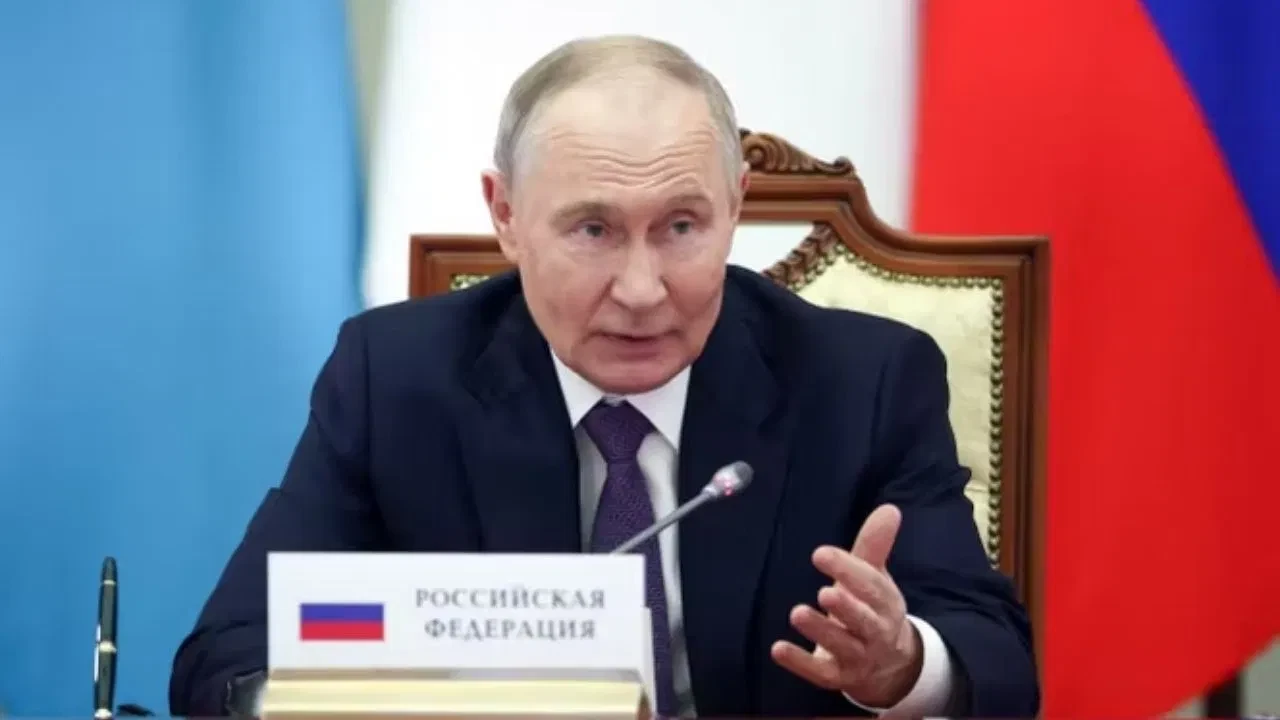 पुतिन-बुश की 24 साल पुरानी बातचीत आई सामने, पाक के परमाणु हथियारों को बताया वैश्विक खतरा