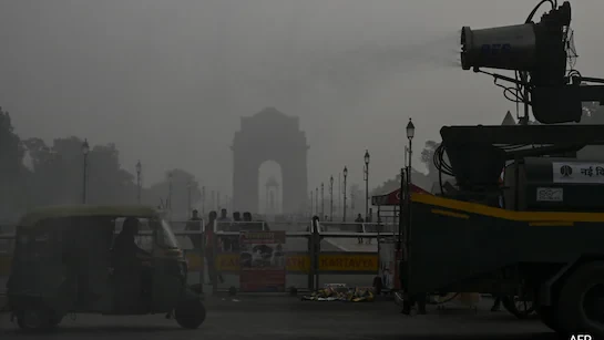 दिल्ली-एनसीआर में वायु गुणवत्ता गंभीर, नोएडा और गाजियाबाद प्रदूषण में सबसे आगे