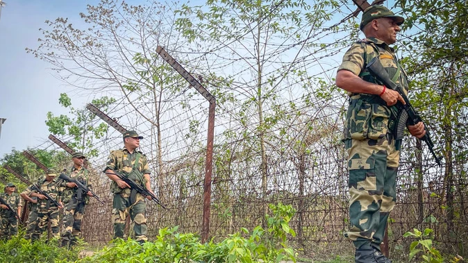 बांग्लादेश पुलिस का दावा: हिंसा के दो आरोपी भारत में दाखिल