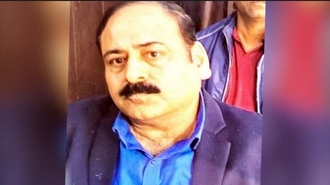 प्रयागराज: रिश्वतखोरी में जेल गए एआईजी रविंद्र मेहता को शासन ने किया निलंबित