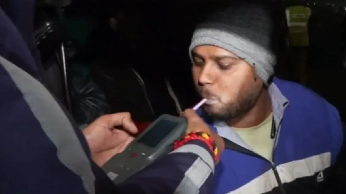 नए साल से पहले दिल्ली में ट्रैफिक पुलिस का कड़ा एक्शन, हजारों चालान कटे