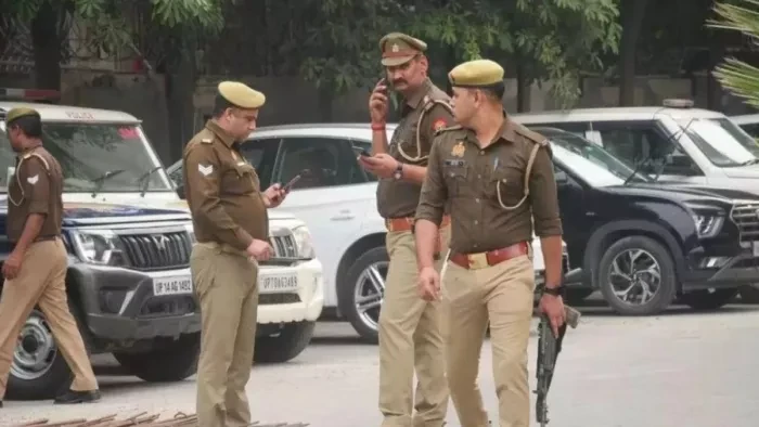 गाजियाबाद में बाइक विवाद ने लिया हिंसक रूप, दोनों पक्षों में झड़प; पुलिस तैनात