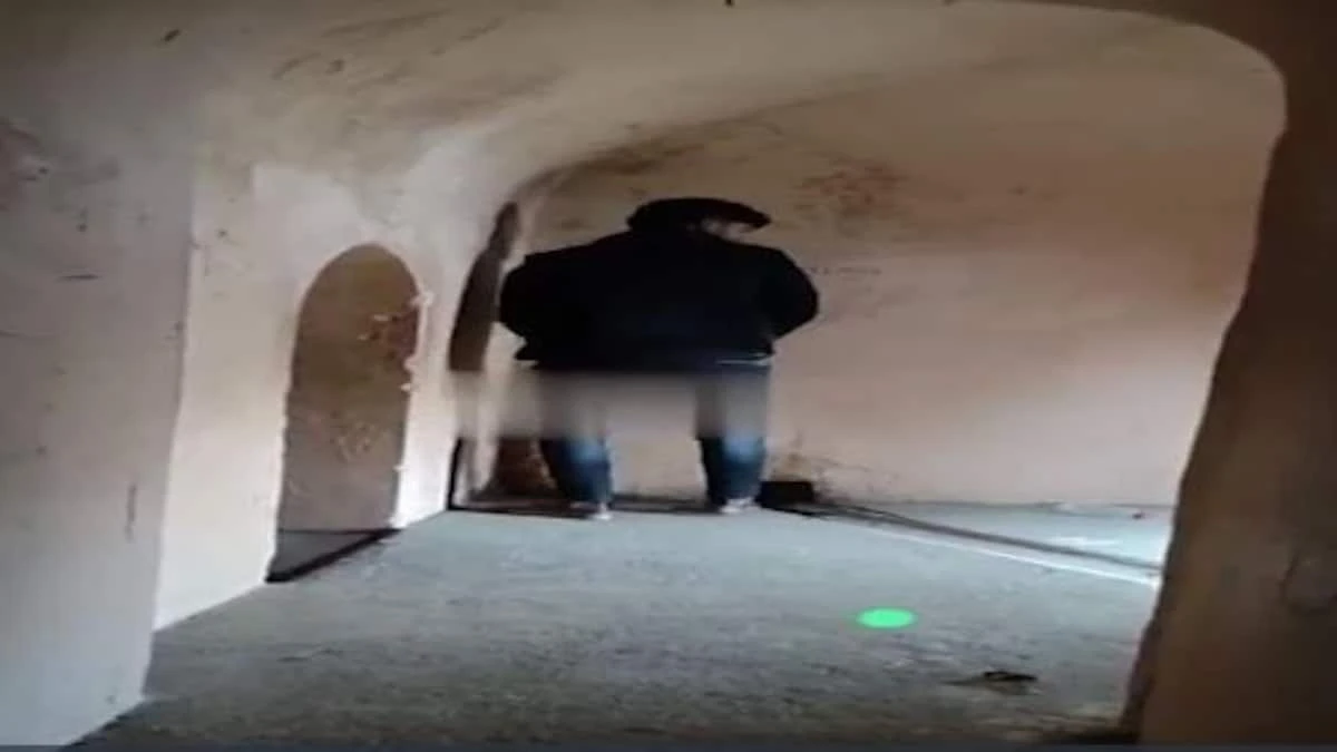 लखनऊ: बड़ा इमामबाड़ा में पेशाब करते युवक का वीडियो वायरल, केस दर्ज