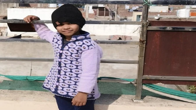 गोंडा: मोमोज खाकर लौट रहीं मासूम बहनों को मैक्स ने कुचला, एक की मौत