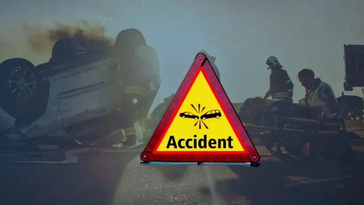 हापुड़ हाईवे पर तेज रफ्तार कैंटर ट्रक से टकराया, चालक गंभीर रूप से घायल