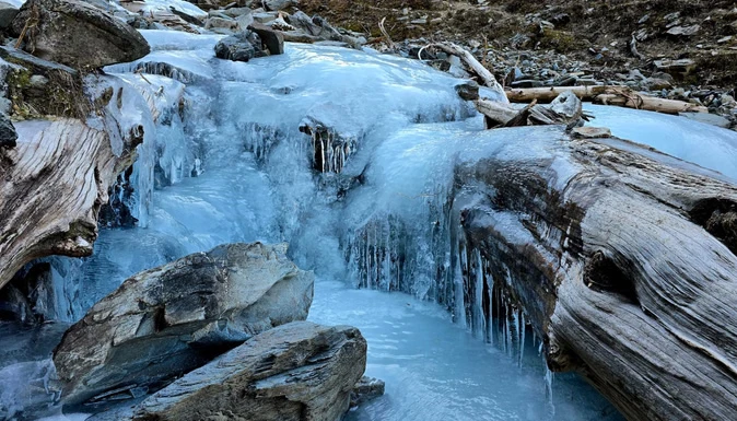 घाटी में शीतलहर का कहर, पहलगाम और कुपवाड़ा समेत कई क्षेत्रों में ठंड बढ़ी