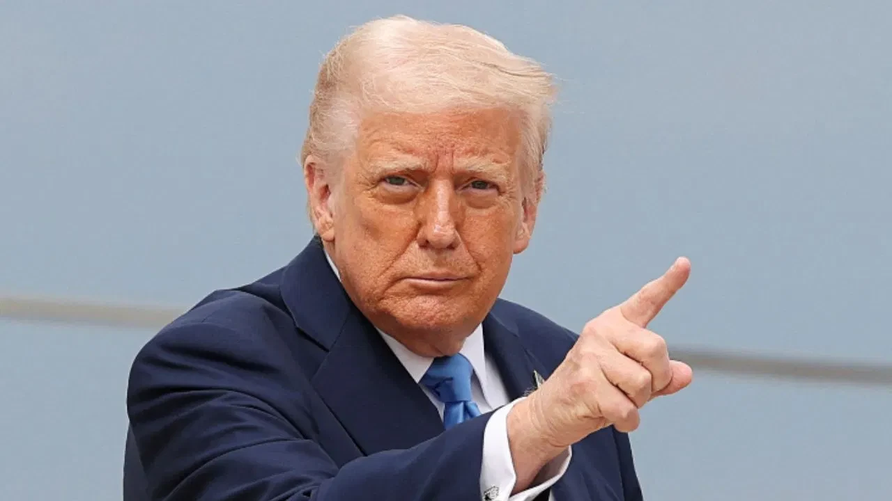 भारत के रूसी तेल आयात पर बोले ट्रंप, व्यापार संतुलन न बना तो बढ़ेंगे टैरिफ