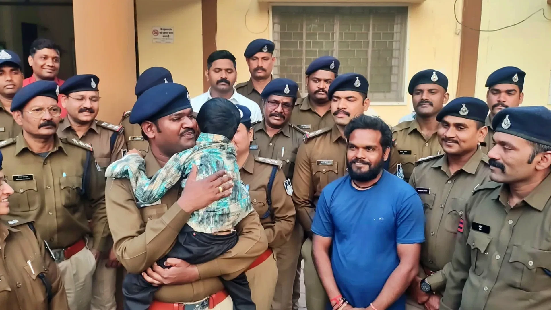 खरगोन: खाकी बनी जीवनरक्षक, 22 दिन बाद तंत्र-मंत्र के जाल से सकुशल लौटा मासूम