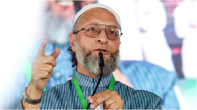 लातूर चुनावी रैली में ओवैसी का बयान: अनैतिक पैसा मिले तो जनहित में लगाओ