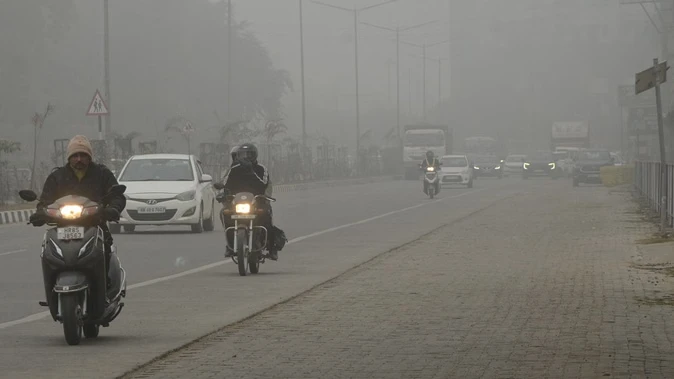 हरियाणा में बढ़ी ठंड, कई जिलों में कोल्ड डे और शीतलहर की चेतावनी