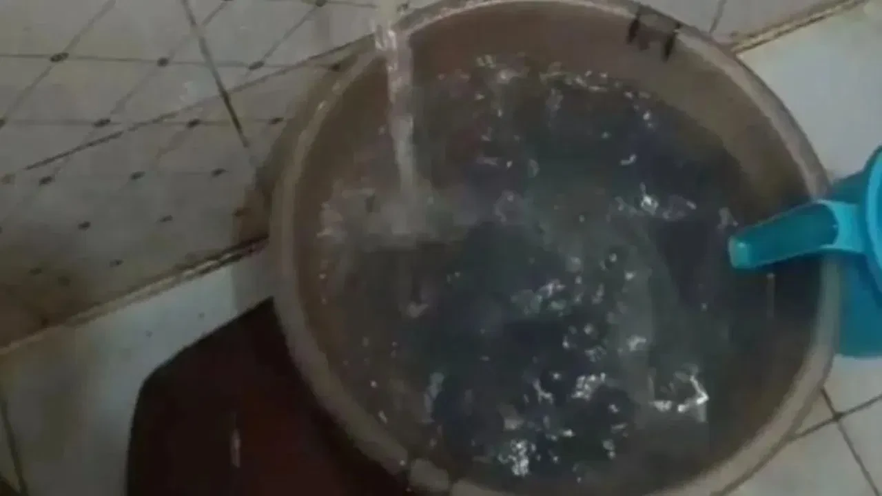 इंदौर के बाद ग्रेटर नोएडा में दूषित पानी का कहर, 8 लोगों की तबीयत बिगड़ी