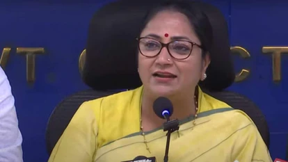 रेखा गुप्ता ने आप पर साधारण गलती को राजनीतिक मुद्दा बनाने का लगाया आरोप